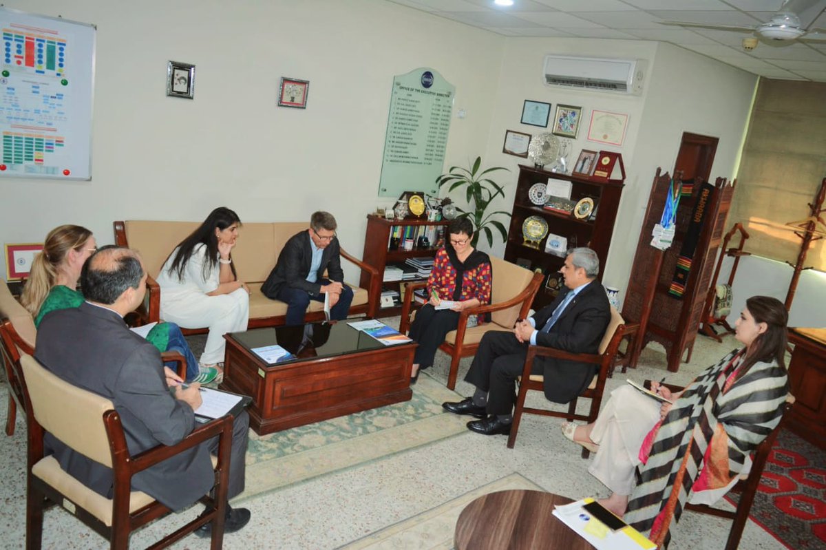 COMSATS_en's tweet image. Secy Gen/CEO @Welthungerhilfe, Mr @MathiasMogge, paid a goodwill visit to COMSATS Sec. today. In his meeting with ED COMSATS, Amb @ZakariaNafees, discussions focused on exploring synergies &amp;amp; advancing collab in FoodSecurity, climate-smart agriculture &amp;amp; tech-driven ClimateAction🌍