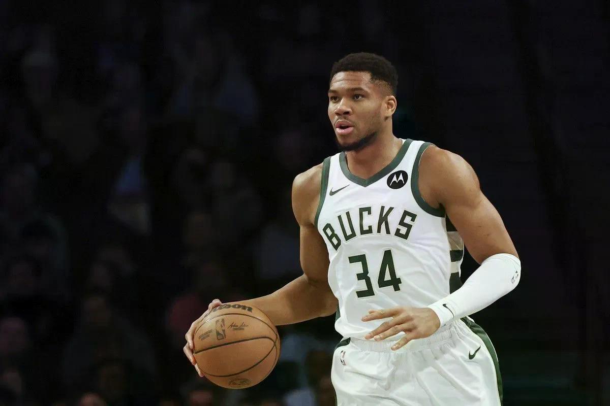 Πλήρεις οι Μπακς των Αντετοκούνμπο για την πρεμιέρα του NBA, έτοιμοι για δάκρυα στο Μιλγουόκι sport24.gr/basket/plireis…