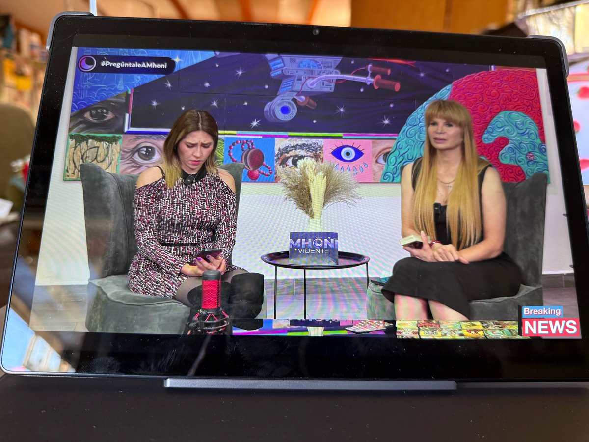 81randygonzalez's tweet image. #22deOctubre Dos Bellas del @heraldodemexico 📺🗞️ @brenn_mz 🗣️🎙️ @mhonividente 🧿 @ClubMhoniFan #PreguntaleaMhoni 🔮 #Predicciones #MhonienHeraldo #Heraldo #MiercolesdeMhoni #2025 Saludos Dsd #SantaAnaCa #California #Live En #Vivo Siempre Pendiente 📲💻