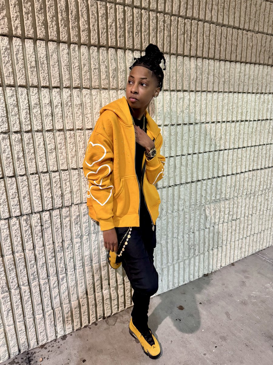 _tati2lit's tweet photo. Life of the party https://t.co/XyzR1EGdv0