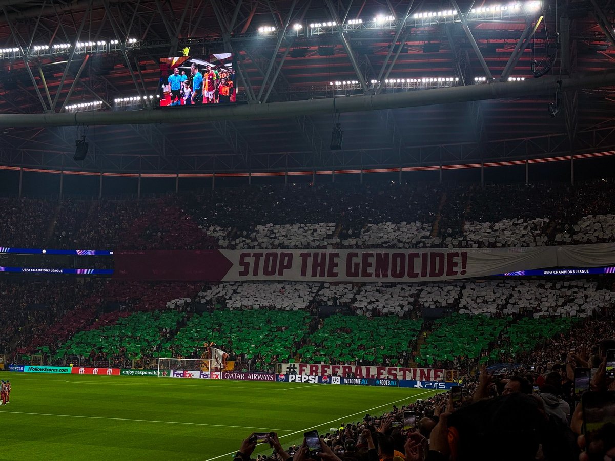Galatasaray tribünlerinde eleştirilebilecek tek şey maç içinde söylenen beste çeşitliliğinin az olmasıdır. Onun dışında rakibi baskı altına alma, görsel bütünlük, anlık reaksiyon ve gürültü gibi şeyleri göz önünde bulundurursak evet abartıldığı kadar var ve şu anda Şampiyonlar