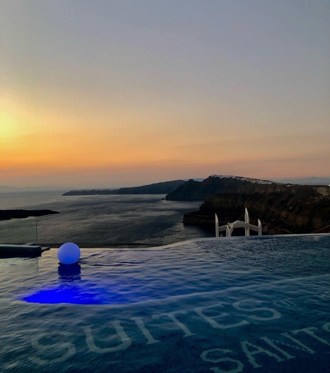 ninaleo20228553's tweet image. #Santorini  #Sunset