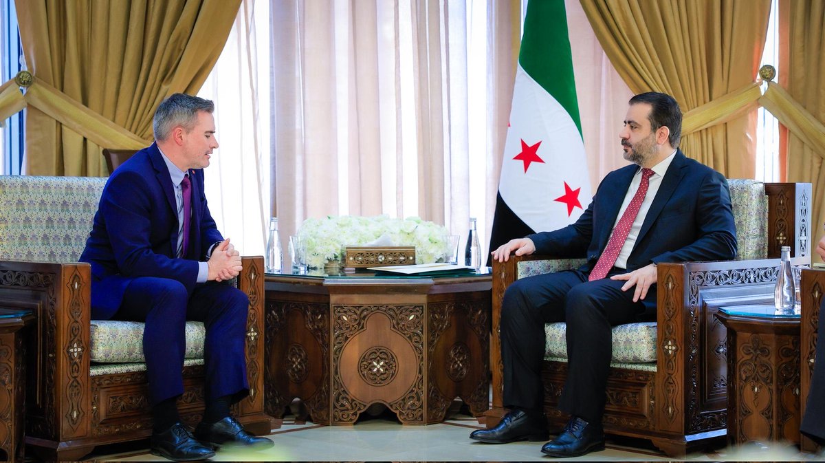 Très honoré d’être le premier ambassadeur canadien depuis 2008 à présenter une copie de mes lettres de créance en Syrie, au ministre des Affaires étrangères Assad al-Shaibani— une étape importante pour renouveler le dialogue et l’engagement à un moment crucial pour la Syrie. 🇨🇦🇸🇾