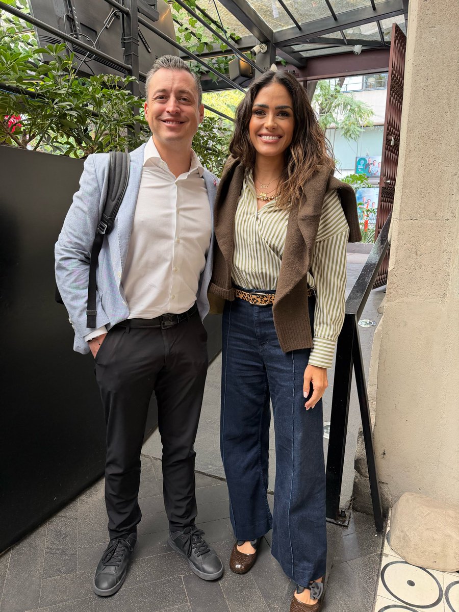 Conversar con perfiles que entienden que la política sirve para unir y no para dividir, siempre suma. 

México, y la prosperidad de todas las mexicanas y mexicanos, es la única prioridad.

Quienes amamos la libertad, defendemos los derechos y creemos en un país que mire hacia el