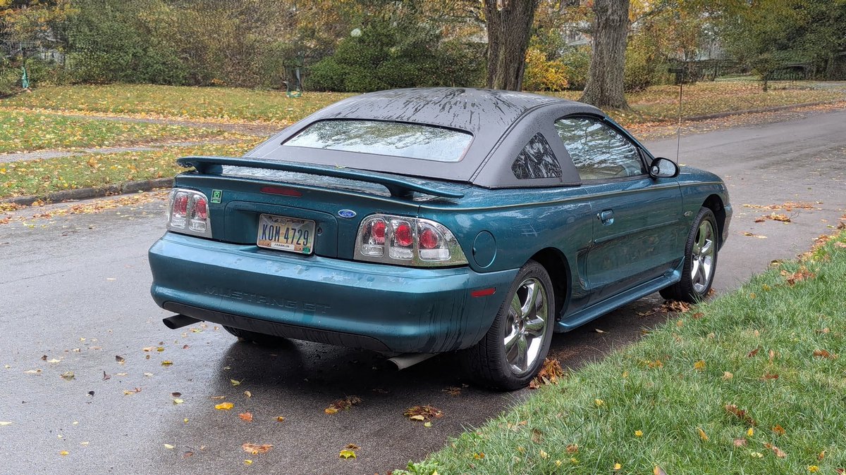 cassandracsgo's tweet image. i bought the wrong color paint still put them on the car tho gna repaint eventually