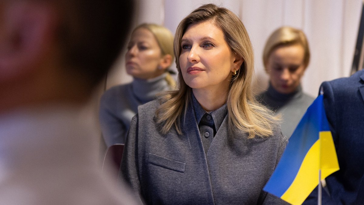 ZelenskaUA's tweet image. Today I am visiting the University Hospital of Oslo, one of the medical institutions that accepts Ukrainians for treatment under the #Medevac program. Here our wounded receive highly qualified care and a chance for full recovery. I am grateful to the Government of Norway and