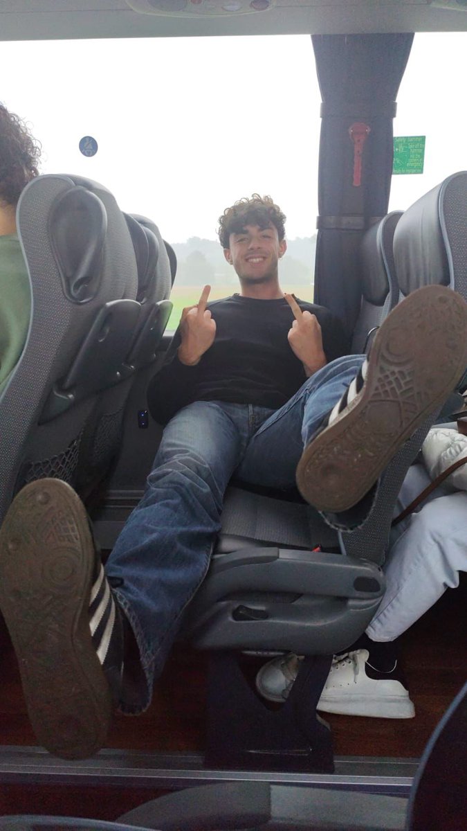 😈 RT GAME 😈
-
💰 3/3/3 3 COMMENTS MAX PP 💰 
⏰ 10 MINUTES ⏰

Forza, distruggiamo questo perdente!!! 🤑💸💸💸 <a href="/Benjibenji1999/">Ben</a>

Come on, let's destroy this loser!!! 🤑💸💸💸 <a href="/Benjibenji1999/">Ben</a>