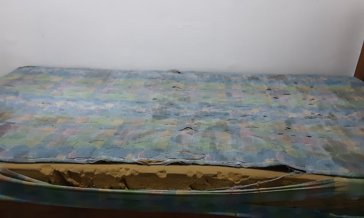 Krishnal1084136's tweet image. Booked IRCTC dormitory @aurangabad. Beds bug-ridden. Shortened visit, returning hometown midnight. No way to reach home at midnight. @RailMinIndia @IRCTCofficial @RailwaySeva #RailwayHelp.