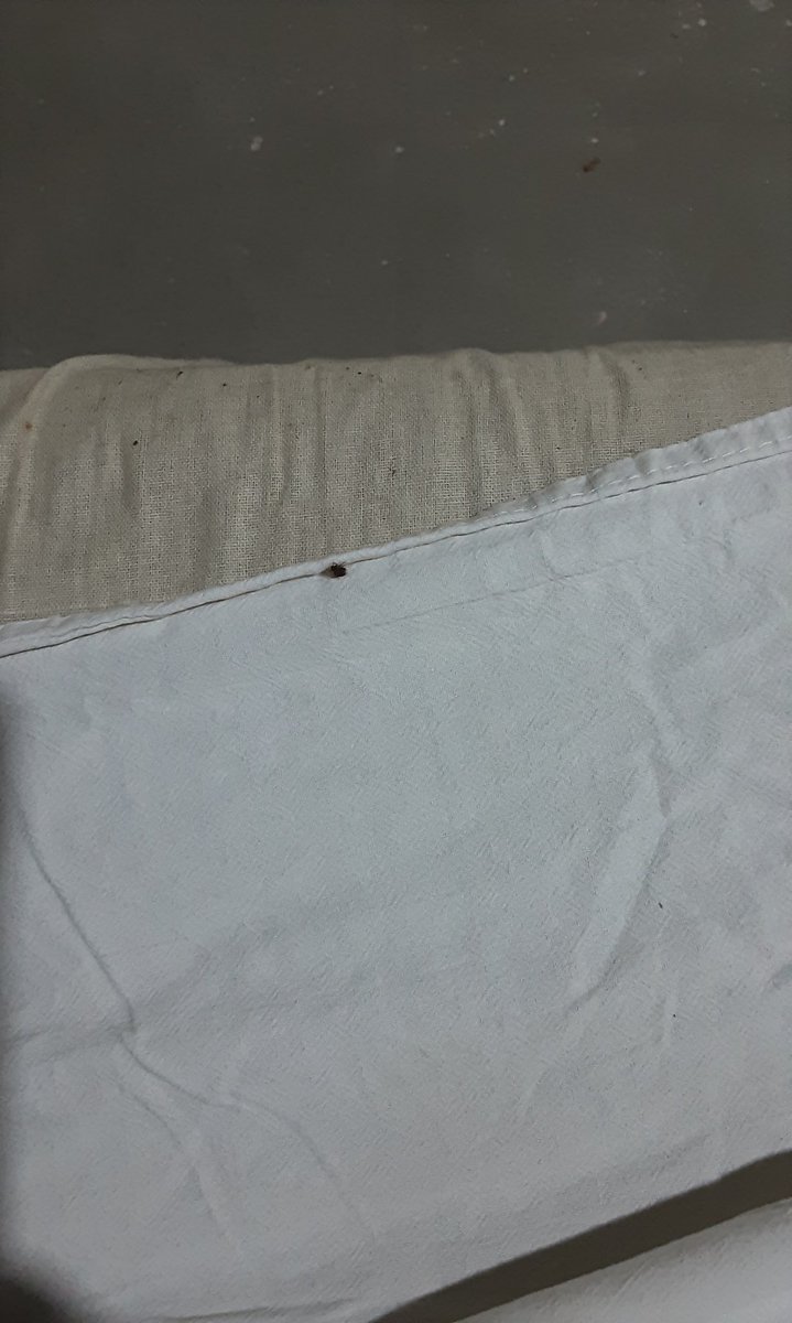 Krishnal1084136's tweet image. Booked IRCTC dormitory @aurangabad. Beds bug-ridden. Shortened visit, returning hometown midnight. No way to reach home at midnight. @RailMinIndia @IRCTCofficial @RailwaySeva #RailwayHelp.