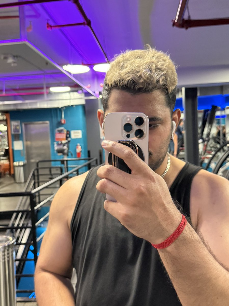 Scorpios let’s get this bread or as the French would say let’s obtain this pain