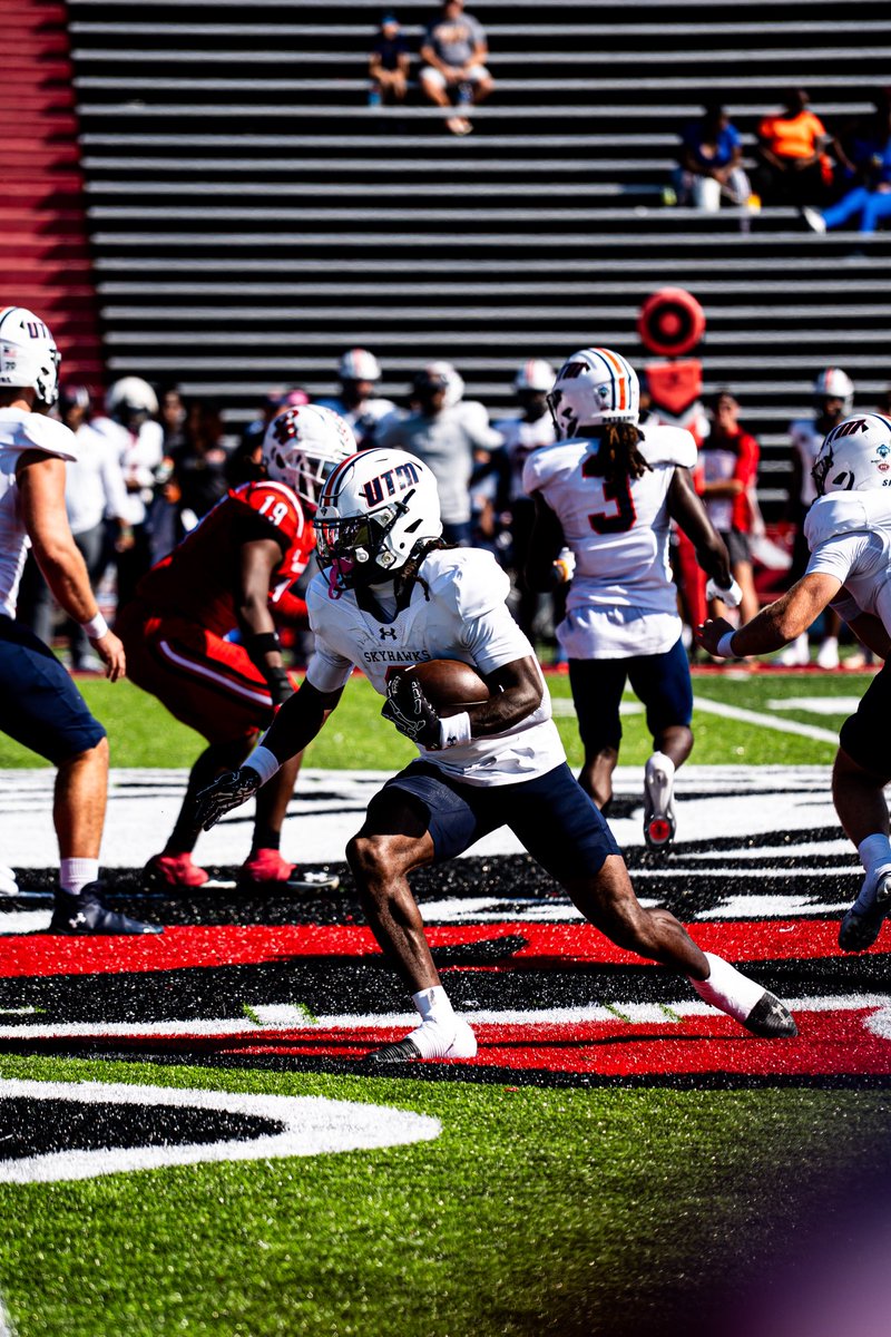 UT Martin @ Gardner-Webb

803productions.smugmug.com/Football-2025/…