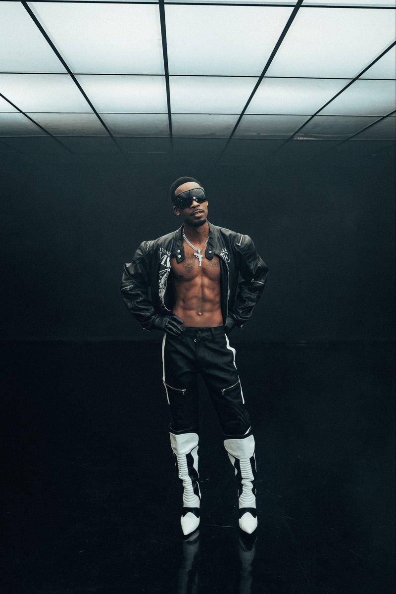 OkaySevn's tweet image. 10.24.25 | CBT . 

I don’t just make music, I MAKE MOMENTS. 

See you then. 😘