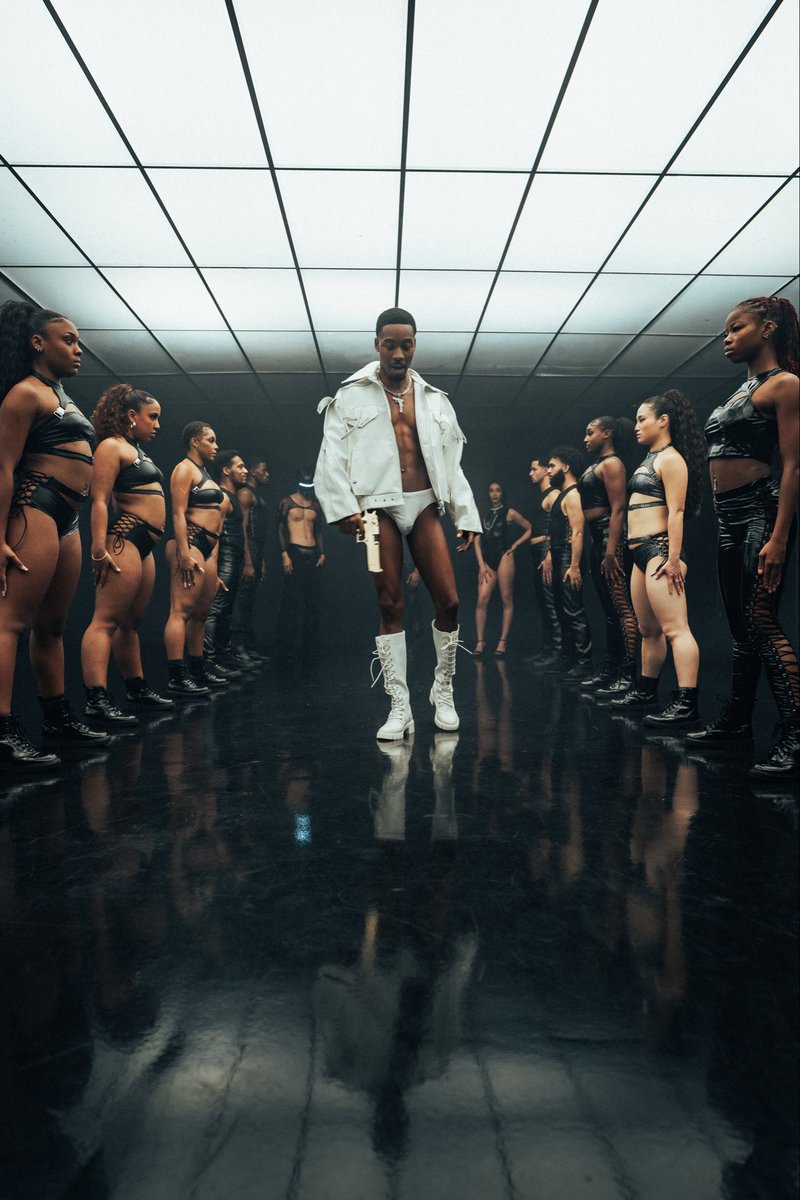 OkaySevn's tweet image. 10.24.25 | CBT . 

I don’t just make music, I MAKE MOMENTS. 

See you then. 😘