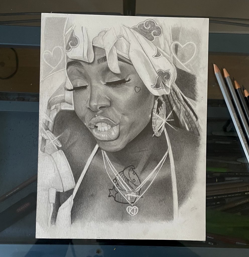 kenislegend's tweet image. Hey I’m doing graphite portrait drawings for $200 until the end of November.