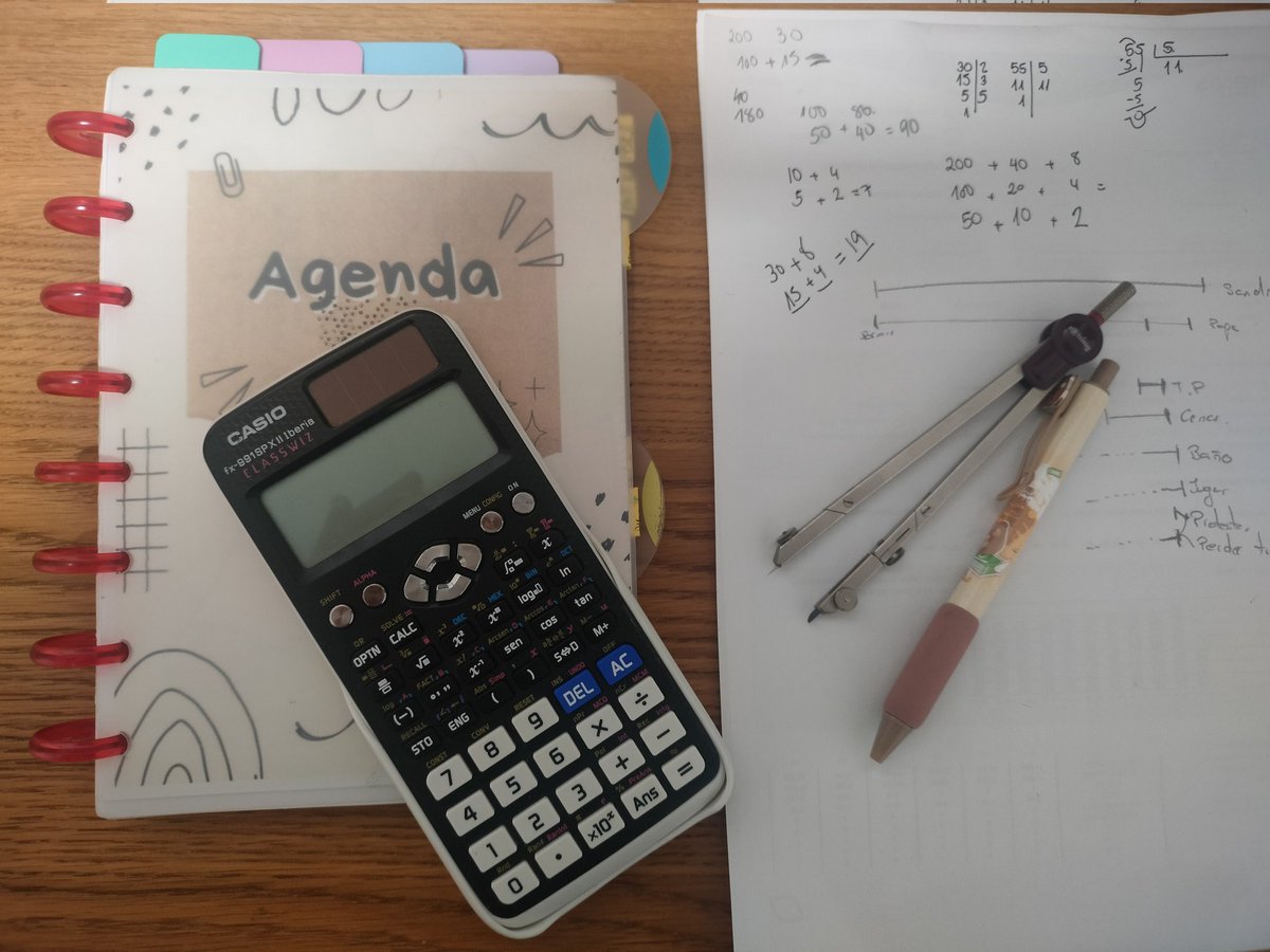 Cuando conseguí mi Casio, no imaginaba todo lo que podía hacer… ¡y sigo aprendiendo! 😄 Ahora soy profe y enseño a mis alumnos sus secretos, esos que muchos estudiantes ni sospechan. Lo que antes daba miedo, ahora les encanta. ¡Verlos disfrutarla es lo mejor! 
#DeMiCasioAJapón