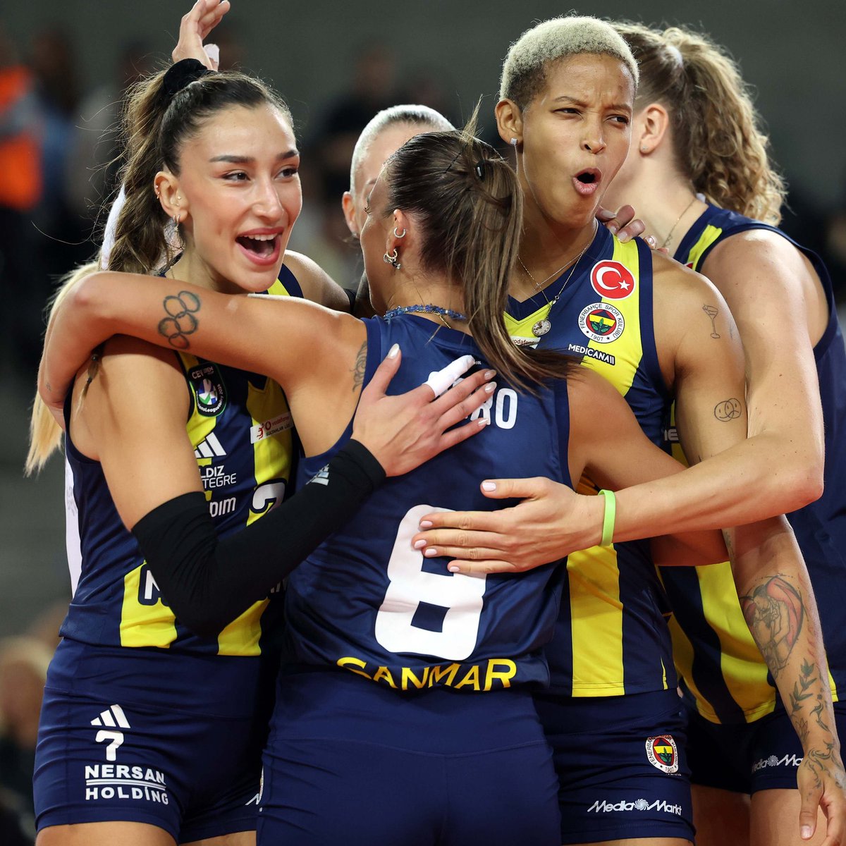 kan_TRi's tweet image. Tebrikler 👏👏👏
 #SarıMelekler 💙💛🧿