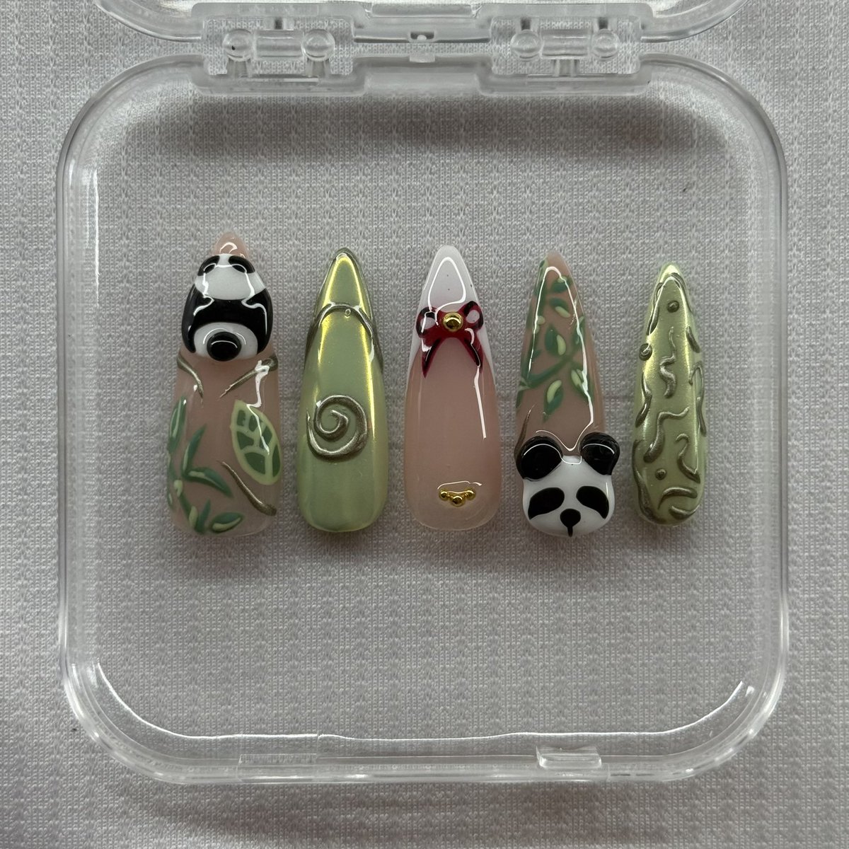 panda pal lux inspired nails🐼 was fun and to make hihi