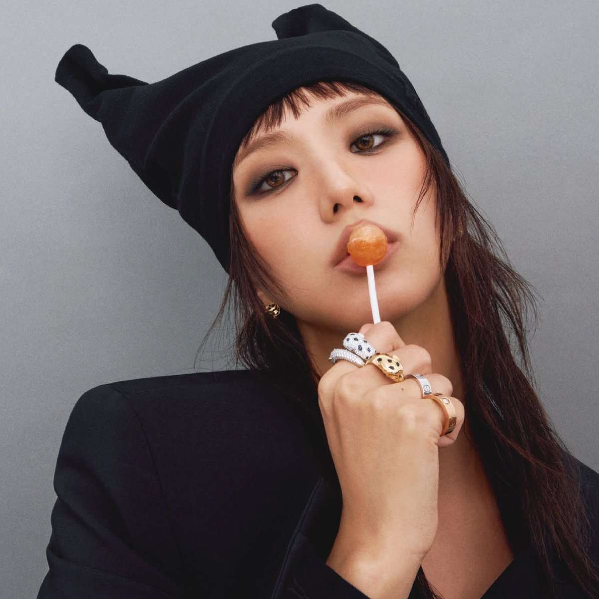 updatecharts's tweet image. FULL ÁLBUM! Jisoo, do BLACKPINK, revelou que seu novo álbum terá MAIS que QUATRO MÚSICAS.