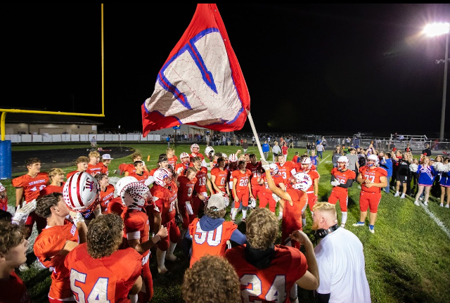 WWSenatorSam's tweet image. WW Defeats Salem, Earning a Huge Team Effort Win westwashingtonschools.org/o/senators/art…