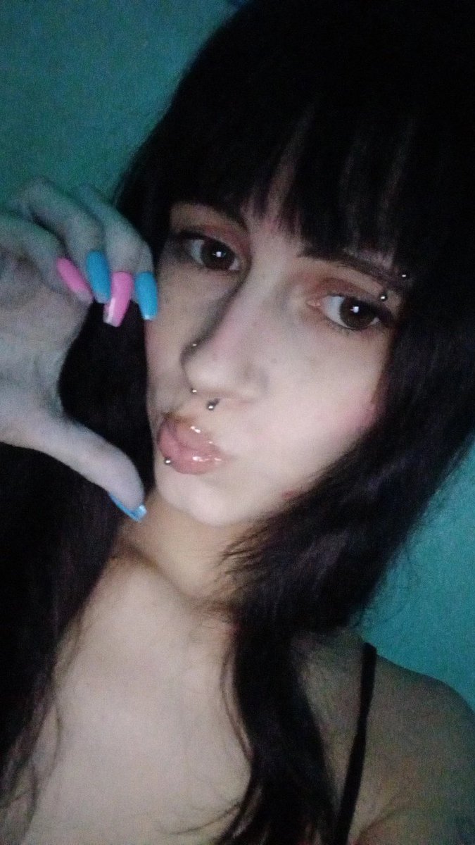 _heartands0ul_'s tweet image. Jai voulu faire cheveux bleu mais ça na pas marché... #echec