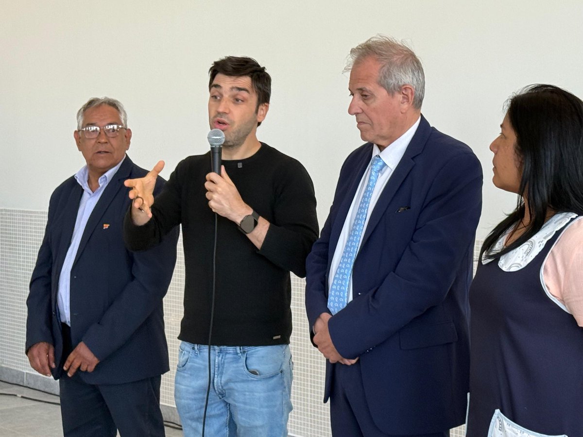 gustamenna's tweet image. NUEVA ESCUELA DE NIVEL INICIAL N° 477 EN PASO DE INDIOS

Cuando @NachoTorresCH asumió como gobernador en diciembre de 2023 habían pasado 6 años sin que se construyeran nuevos edificios escolares en Chubut.  En este lapso de menos de dos años de Gobierno ya se entregaron…