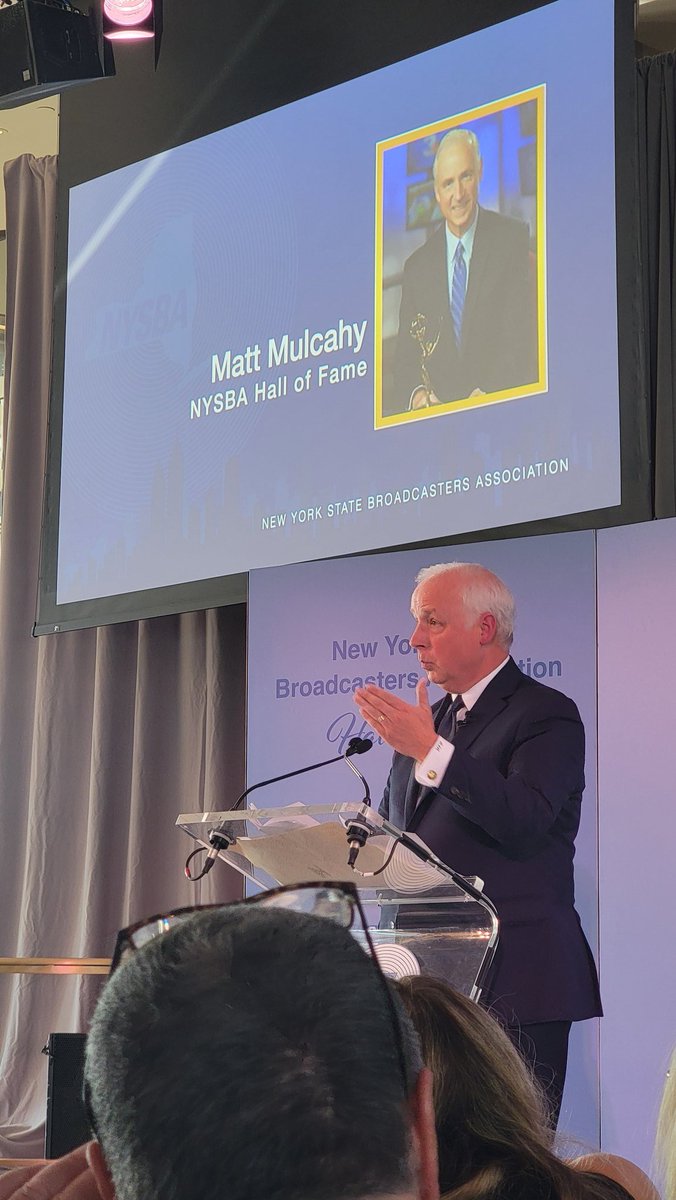 Meteorologist Peter Hall tweet media