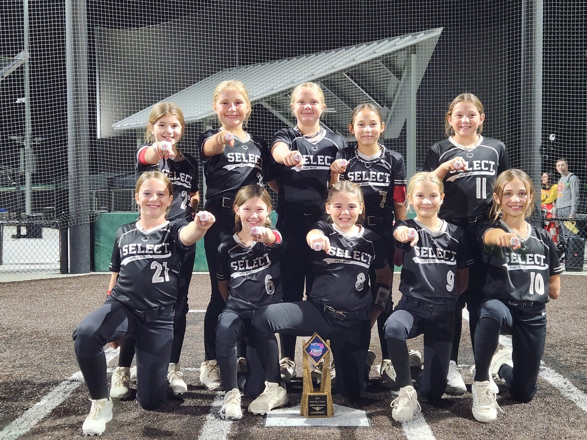 Select Fastpitch 2015 tweet media