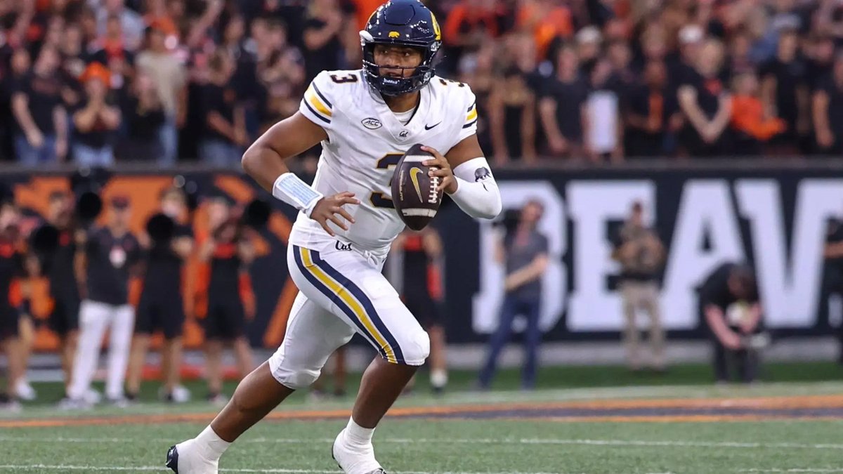 TechSideline's tweet image. Buy or Sell: VT vs. Cal

The #Hokies are under the Friday night lights, as they host the Cal Golden Bears at 7:30 (ESPN). Get your Buy or Sell picks for the game in now!

virginiatech.sportswar.com/article/2025/1…