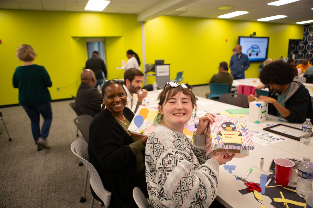 VITAagency's tweet image. We are grateful for this opportunity to give back to the community we proudly serve. Thank you to Feed More for the warm welcome and to our amazing VITA team for showing what it means to lead with purpose! 👏 #VITAConnects #Community #OneCommonwealth