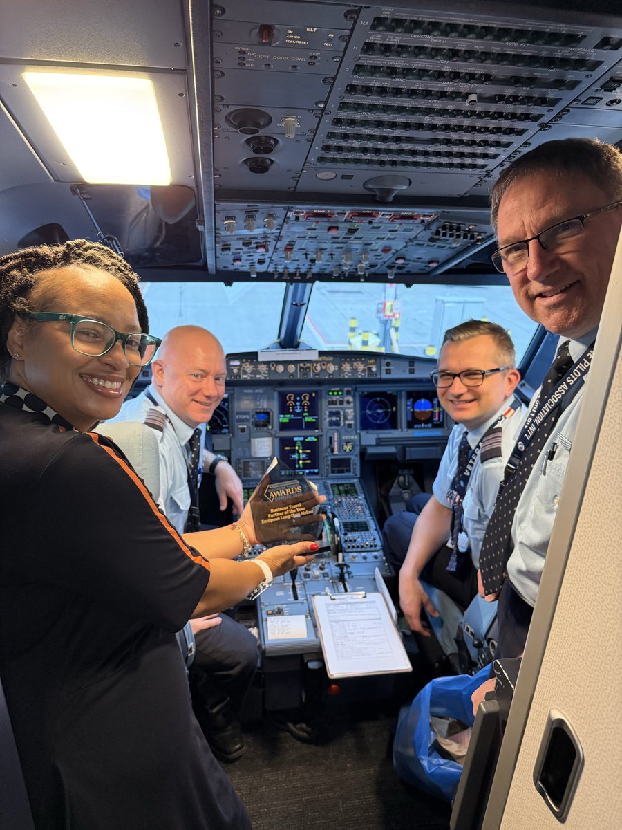 Last night we won big in London!!! And now this baby is coming home!! Thank you <a href="/btnonline/">Business Travel News</a> for an amazing evening!! <a href="/JetBlue/">JetBlue</a> #jetblue #transatlantic #proud #teamworkmakesthedreamwork