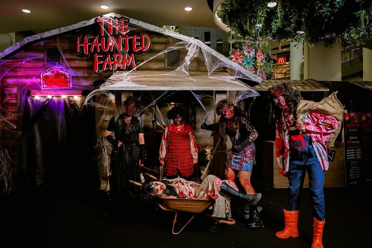 XBomberThailand's tweet image. セントラルワールドに巨大お化けが出現! SNSで話題のハロウィンイベント「Spooky Boo」。 
#セントラルワールド #巨大おばけ #SpookyBoo #ハロウィン 
x-bomberth.com/20251023centra…