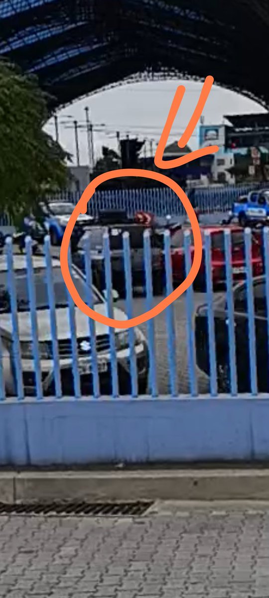 Al "bobo" <a href="/aquilesalvarez/">Aquiles Alvarez Henriques</a> y sus lacayos les  duele que se haga pública la incompetencia de su administración porque no solo aceptó lo 1ro sino que ya le quedó grande la ciudad ni con <a href="/ATMGuayaquil/">ATM Guayaquil</a> <a href="/segura_ep/">Segura EP - C5GYE</a> <a href="/FernandCornejoV/">Fernando Cornejo V.</a> se pueden lavar la imagen decaída con carros narco