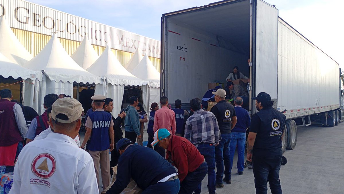 El <a href="/Edomex/">Gobierno del Estado de México</a> ha enviado 254 toneladas de ayuda humanitaria y víveres a las familias damnificadas por las lluvias en #Hidalgo. También se ha sumado el
<a href="/TolucaGob/">Ayuntamiento de Toluca</a> con toneladas de ayuda que serán trasladadas próximamente.  

👉Más información: goo.su/OazJTU7