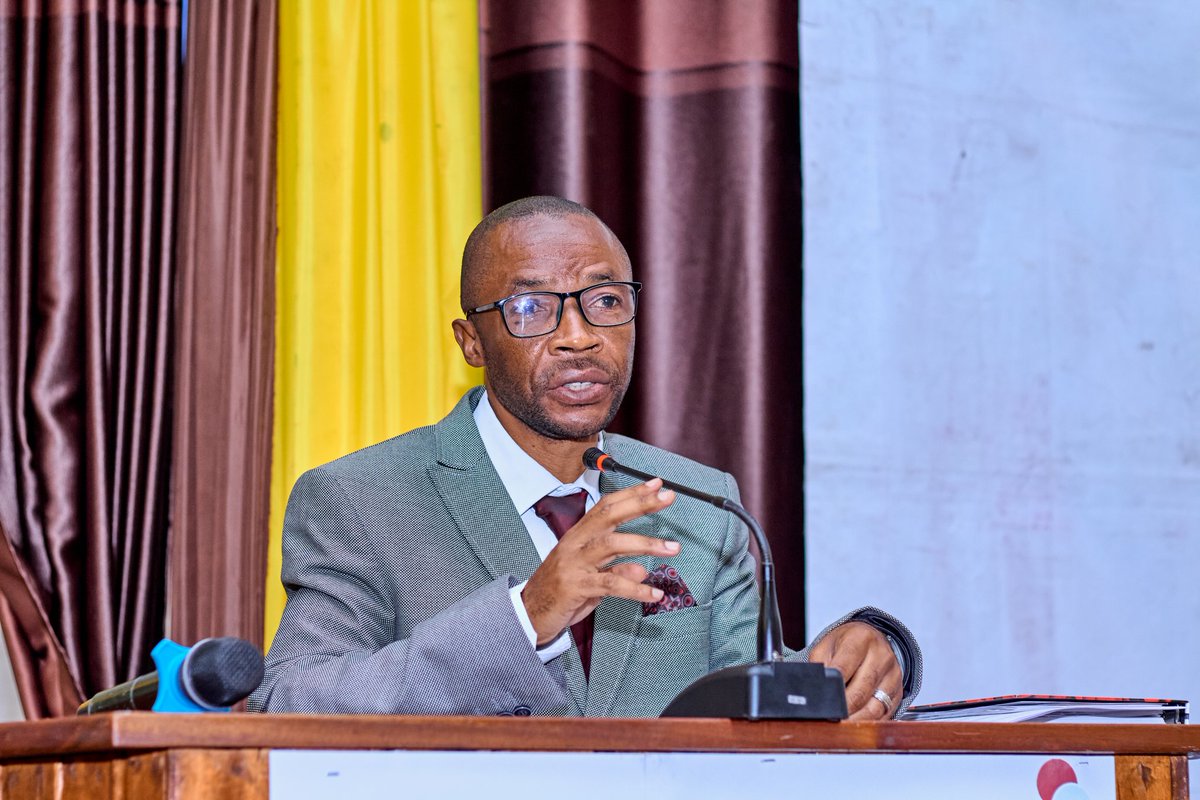 L'année académique 2025-2026 est officiellement lancée! 
Un grand moment partagé avec le Comité de gestion et toute la communauté universitaire.

Nous souhaitons à tous les étudiants une année pleine d'énergie, d'ambitions et de réussites! 💫

#KaribuKwetu #UCSGoma #Rentree2025