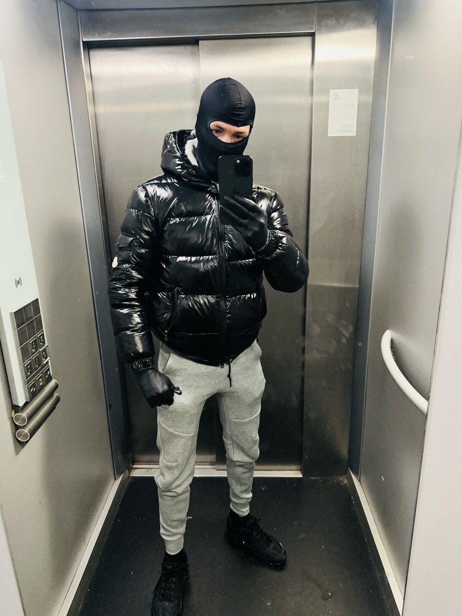 Cash pig 🐷 and fags make your Dom happy. Send your money,