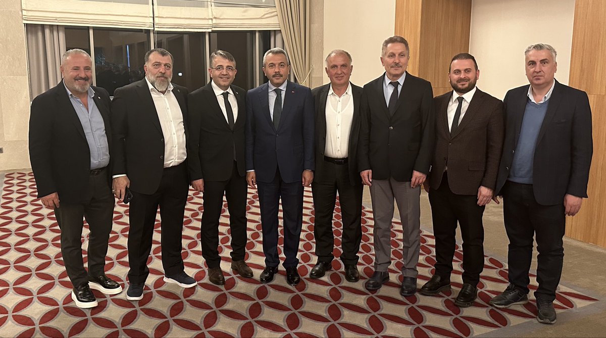 serdarislamoglu's tweet photo. Rize Ticaret ve Ekonomi Uluslararası Kongre Zirvesi Kapsamında ;
Rize Valisi Sn; İhsan Selim Baydaş 
İyiDere Belediye Bşk: Hüseyin Mete 
Rize Ticaret Odası Meclis Bşk: Ahmet Arif Mete 
Rideva Başkanı : Recep Albayrak 
Görüşmeler Gerçekleştirdik. https://t.co/wxBxll39Ve