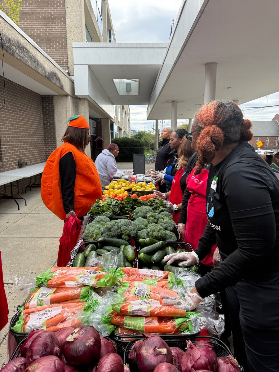 Martha's Table tweet media