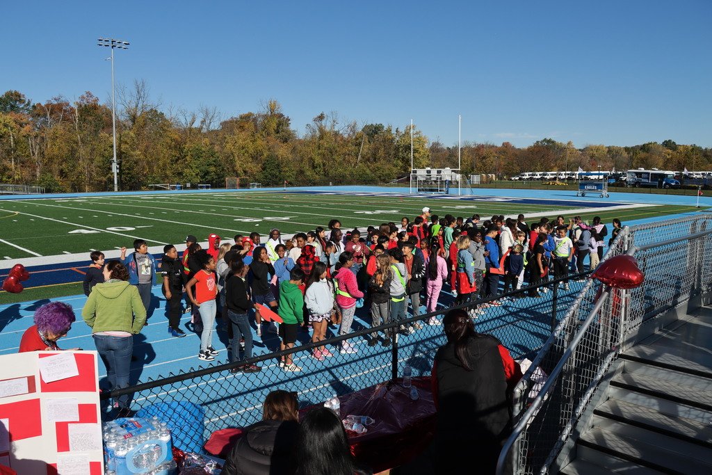 Cole Manor 4th grade students participated in their first annual Walk - A - Thon to raise money for the American Heart Association!!