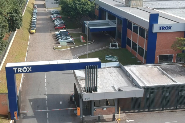 MERCADO
TROX APOSTA EM SUAS TECNOLOGIAS PARA MODERNIZAÇÃO DE EDIFICAÇÃO

 engenhariaearquitetura.com.br/2025/10/trox-a…
 
 OPJ , #Prêmiodestaquesdoano, SMACNA Brasil, TROX do Brasil LTDA , #vigasfrias