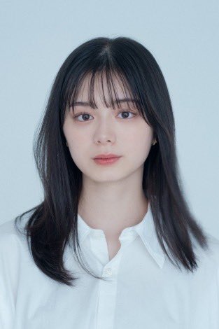 umeboshich's tweet photo. みんなが気になる
『ベッカン系統とは？』を言語化します↓

西麻布ベッカンはどのラウンジよりも「系統（キャストの雰囲気）」を重視しています。

☑︎まずとにかくナチュラル
☑︎パッとみた時に気になるパーツが無い
☑︎無害感のある顔(キツさがない)
☑︎とにかく素人系(夜感がない)

イメージのしやすから例えるなら
『タクシー広告のタレント』がイメージし易い

誰からも好まれる自然体の無害な雰囲気が絶対条件
未経験の方や“素人っぽさ”のある方が高評価。

派手系・整形系はあまり好まれず、採用そのものが難しかったり、時給が低めに設定されます。

とにかくお客様が「好きだ！」と思える、親しみやすい顔立ちと雰囲気
これが採用基準です。
ナチュラルを意識して準備しましょう。
---------------------------------
🔍ベッカン 系統 ラウンジ 系統 西麻布ラウンジ ラウンジ系統 ラウンジランク表 別館 カンナ ルーツ テラス ザルーム アジト サンパチ チケッツ ニイヨン インク