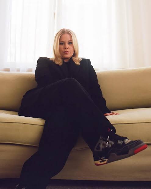 virgil_abl0h's tweet image. Virgil Abloh’s wife Shannon wearing the unreleased Off-White x Nike Air Jordan 4 “Bred”