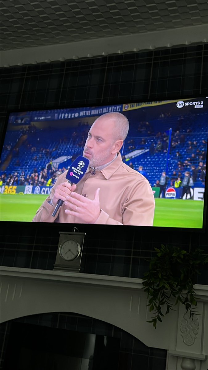 Thought <a href="/SteveBracknall/">Steve Bracknall</a> was on TNT there