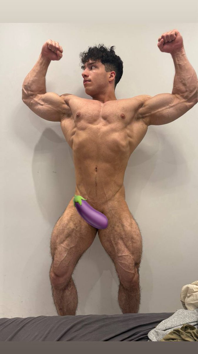 Are you ready for your muscle daddy?😈