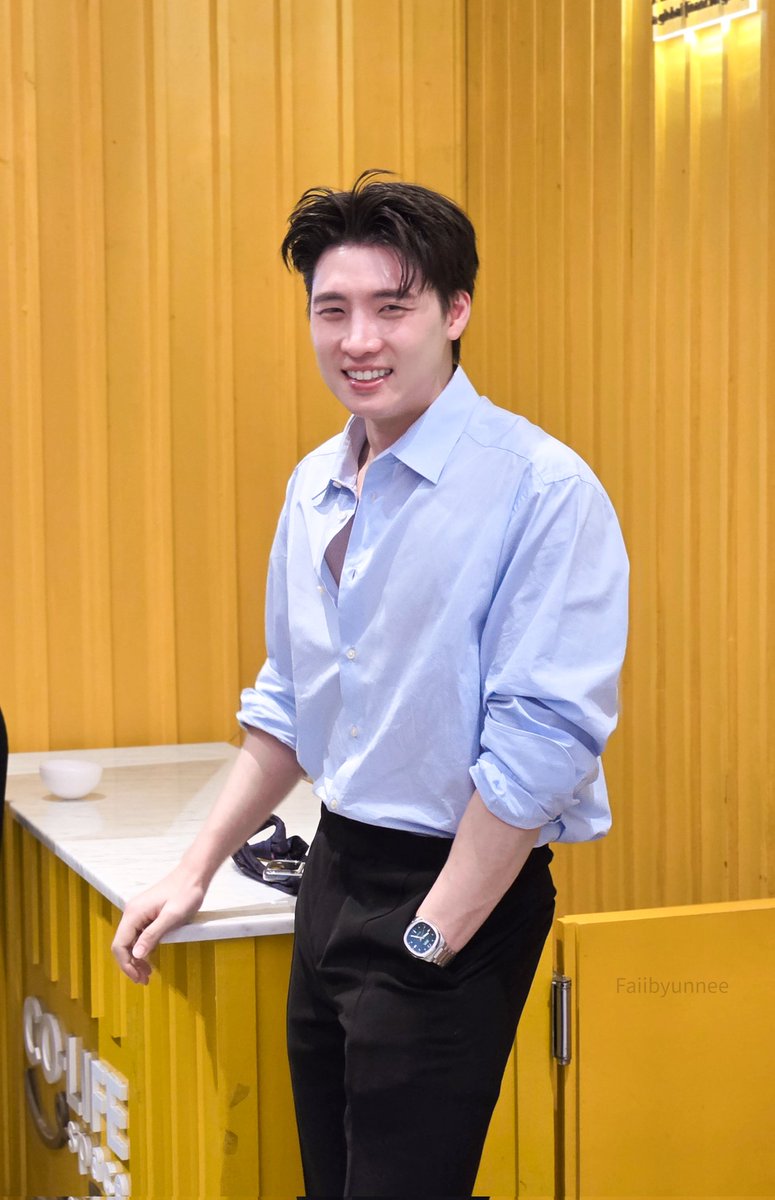 faiibyunnee's tweet image. วันนี้ยืนเม้าท์นานมากกก แฮปปี้ฉุดๆ

#MeanPhiravich
#MeanTro