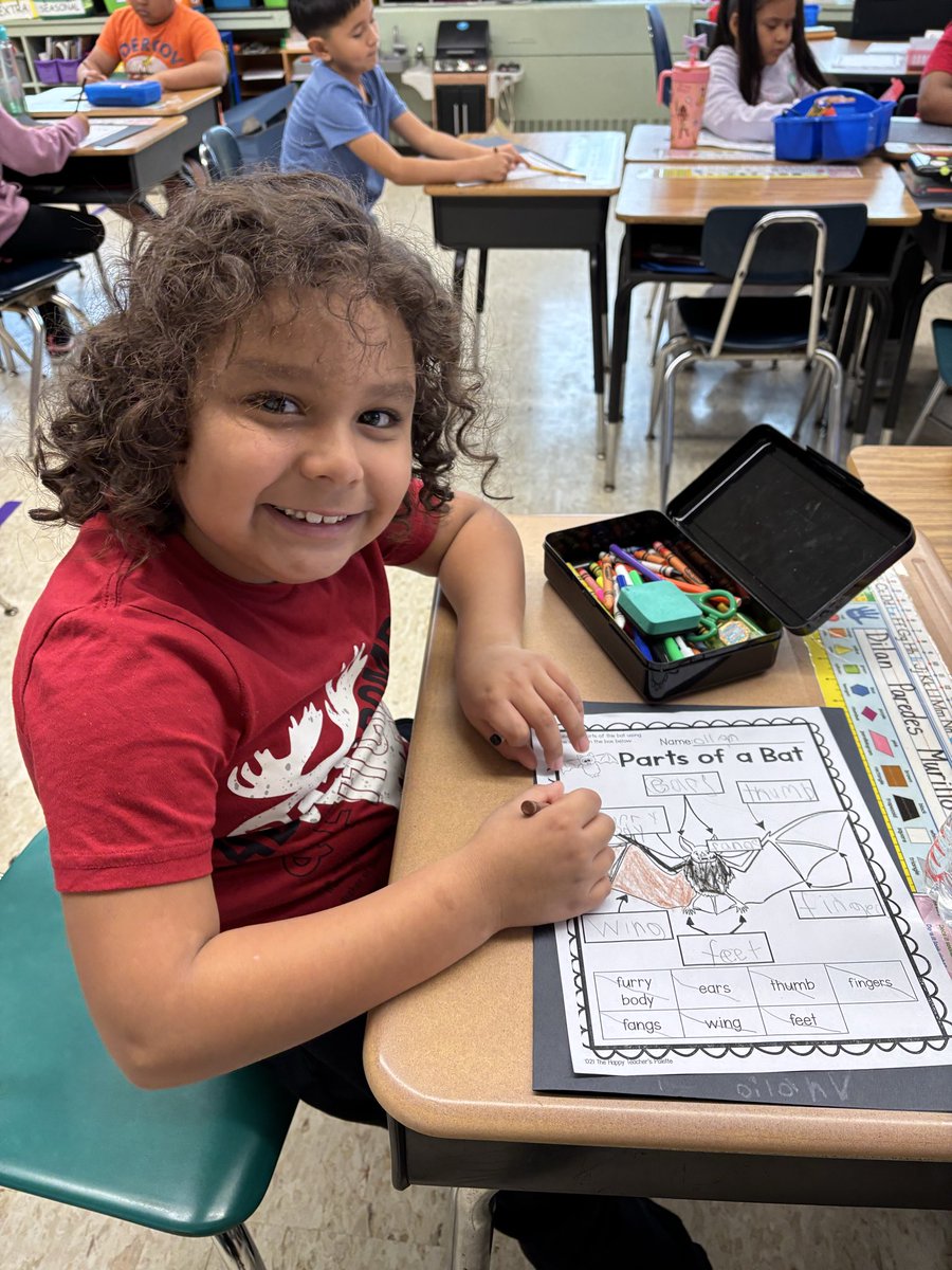 Mrs. Scott and Ms. Savino's 2nd grade class studied nonfiction information about bats. We learned a lot about these interesting nocturnal animals!🦇 🌙 #weareHB <a href="/HamptonBaysES/">Hampton Bays ES</a> <a href="/MissSavino/">Krista Savino</a>