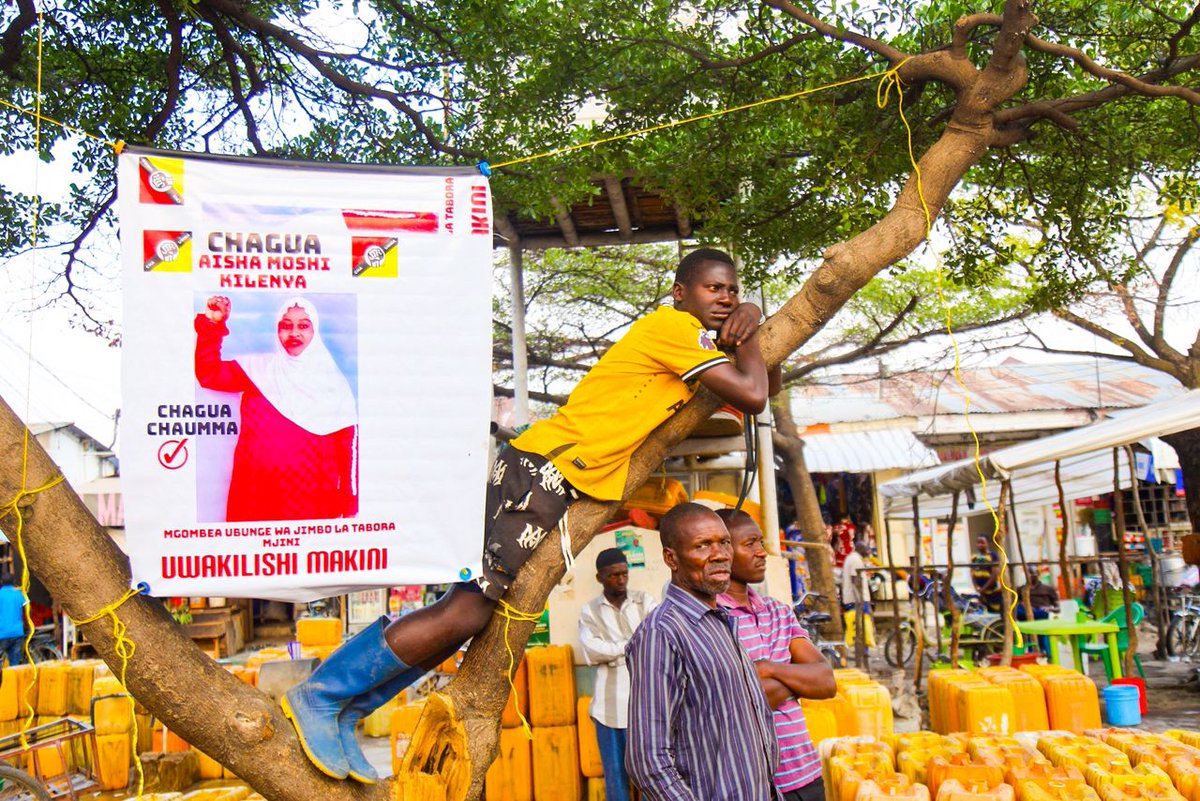 Mgombea Uraisi wa Jamhuri ya Muungano wa Tanzania kupitia CHAUMMA Mhe. Salum Mwalim  Ameendelea na Kampeni zake za kuomba ridhaa kwa wananchi wa Jimbo la Tabora , Mkoani Tabora. Leo October 22, 2025.

#UwakilishiMakini
#Chaumma2026