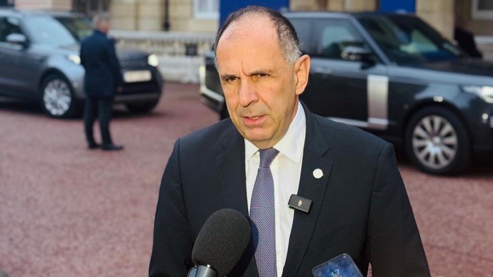 Δήλωση Υπουργού Εξωτερικών, Γιώργου Γεραπετρίτη, στην ΕΡΤ και τη δημοσιογράφο Ευδοξία Λυμπέρη, μετά τη συμμετοχή του στη Σύνοδο Κορυφής της Διαδικασίας του Βερολίνου για τα Δυτικά Βαλκάνια  

mfa.gr/dilosi-ypourgo…