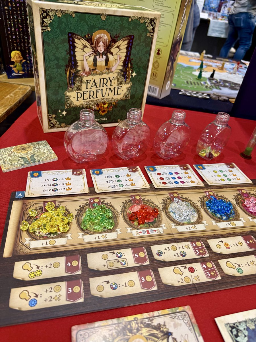 Segunda parte del hilo de las novedades del Spiel 25. Norsewind (prepara tu villa jugando cartas para defenderla del ataque de los vikingos). Fairy Parfum (prepara perfumes con una mecánica de ‘push your luck’ juntado gemas de colores en botellas). #SPIEL25 <a href="/SPIEL_Messe/">SPIEL@Essen - #SPIEL24</a>