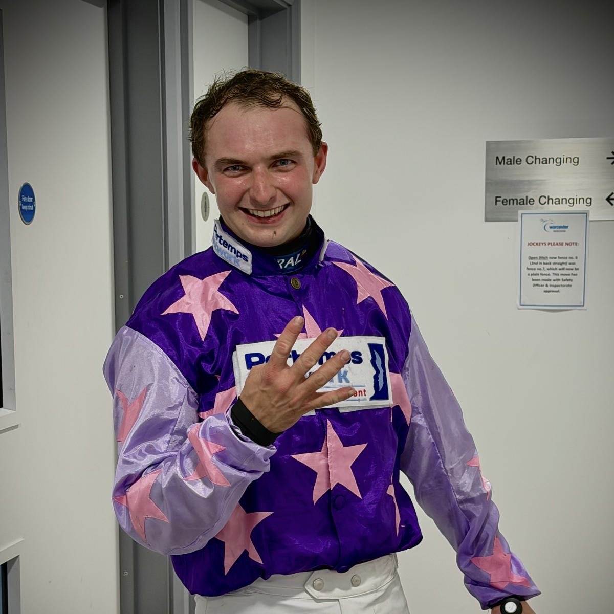 Sorry to spam but rode another 4-timer today 😅 (off to Fontwell for 4 rides tomorrow 👀)

Thanks to connections for the support 🙌