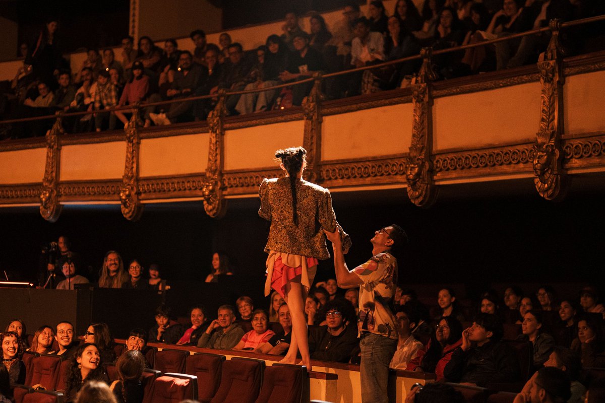 Menú Teatral tweet media